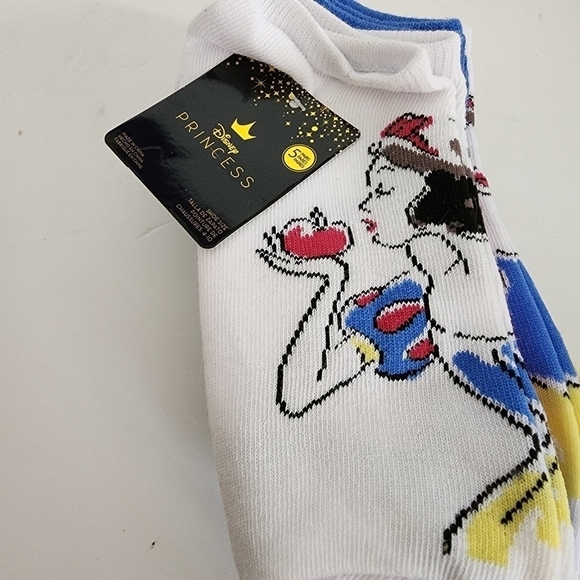 NWT Disney Princess Snow White Pair 5 No Show Socks - Picture 5 of 11